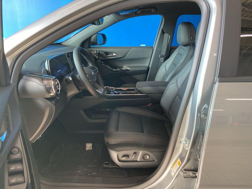 new 2026 Chevrolet Equinox car, priced at $31,867