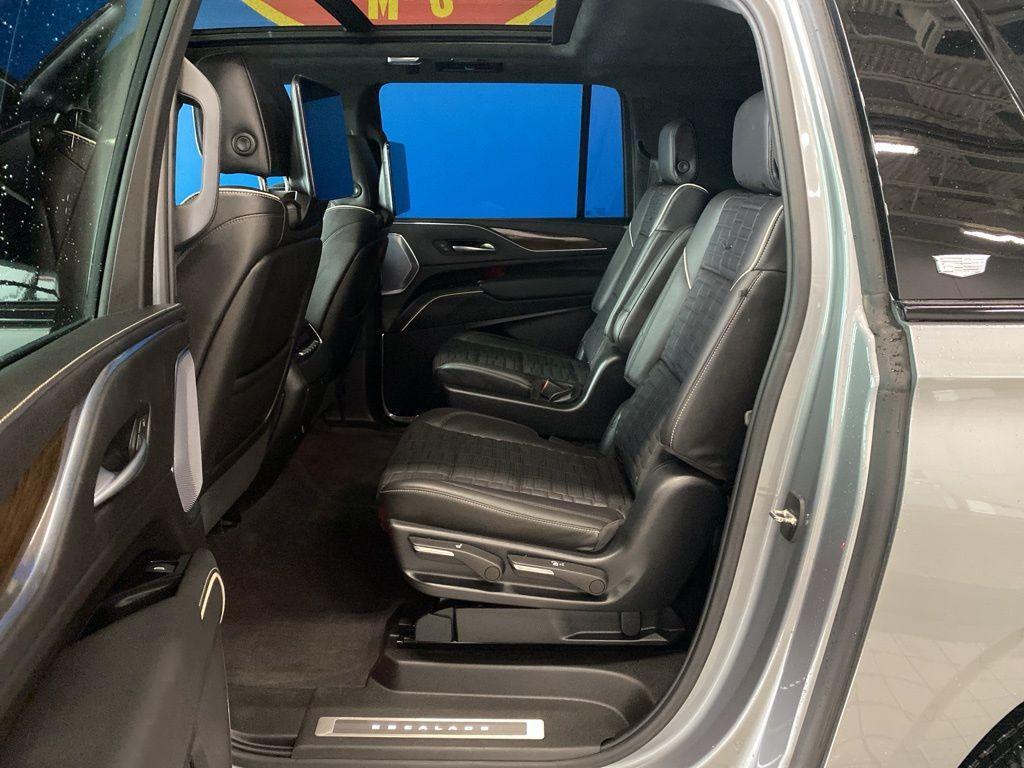used 2023 Cadillac Escalade ESV car, priced at $83,997