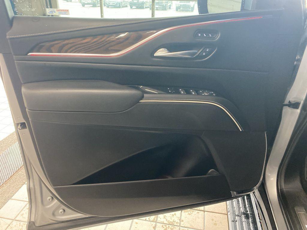 used 2023 Cadillac Escalade ESV car, priced at $83,997