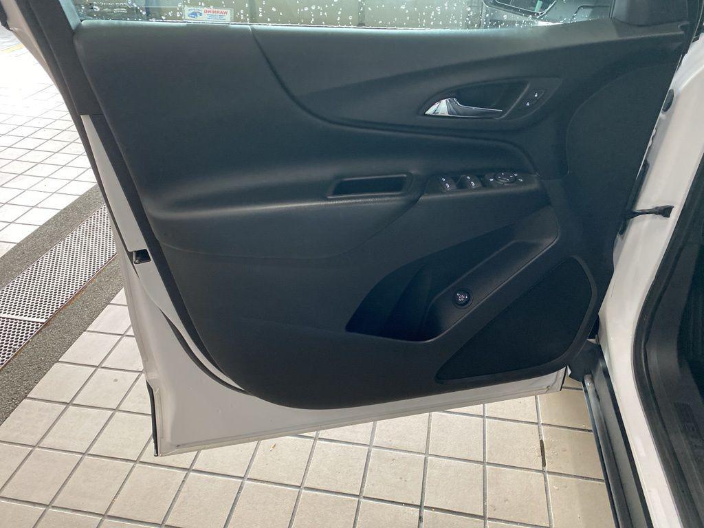 used 2021 Chevrolet Equinox car, priced at $17,996