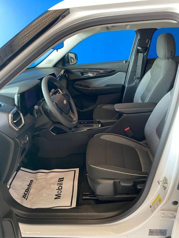 new 2026 Chevrolet TrailBlazer car, priced at $27,004