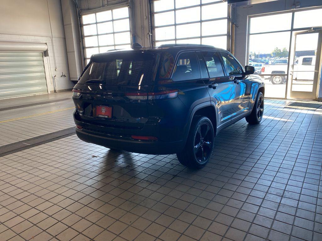 used 2024 Jeep Grand Cherokee car, priced at $35,994