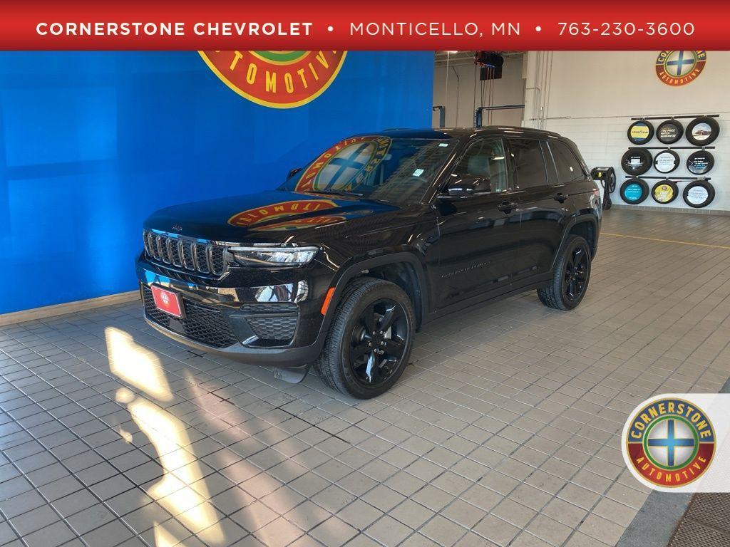 used 2024 Jeep Grand Cherokee car, priced at $35,994