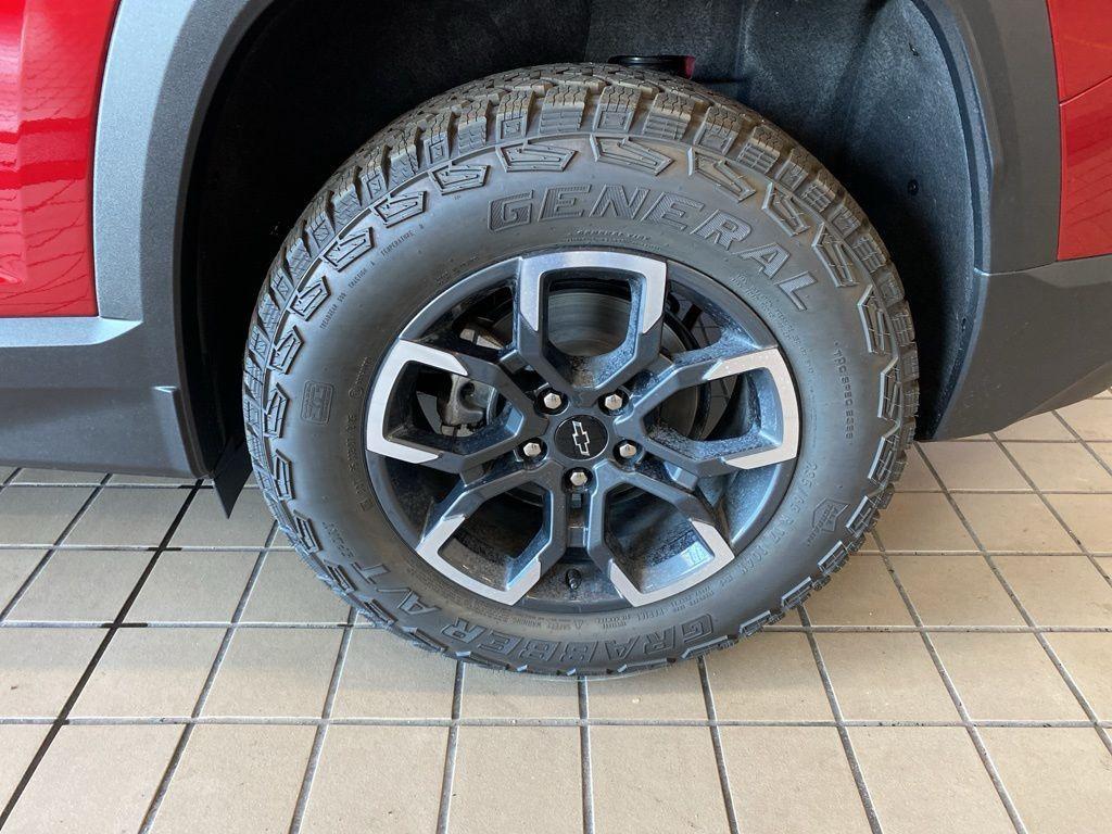 new 2026 Chevrolet Equinox car, priced at $36,608