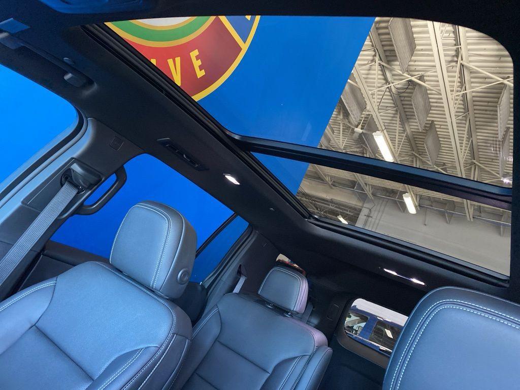 new 2026 Chevrolet Traverse car, priced at $49,571