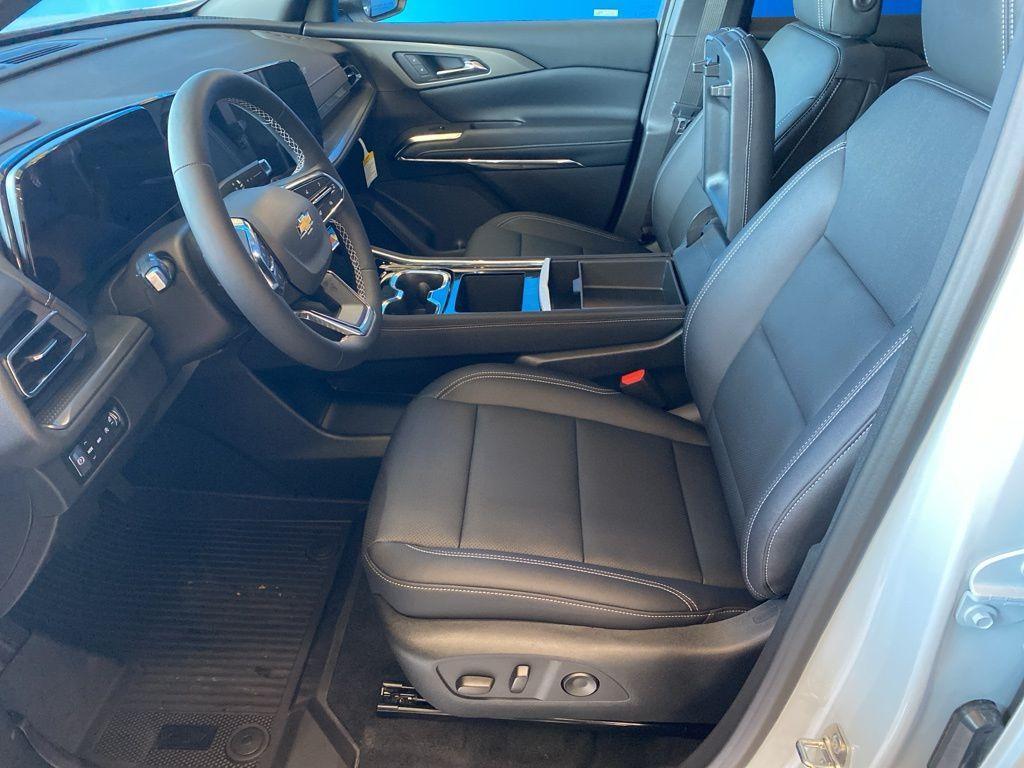 new 2026 Chevrolet Traverse car, priced at $49,571