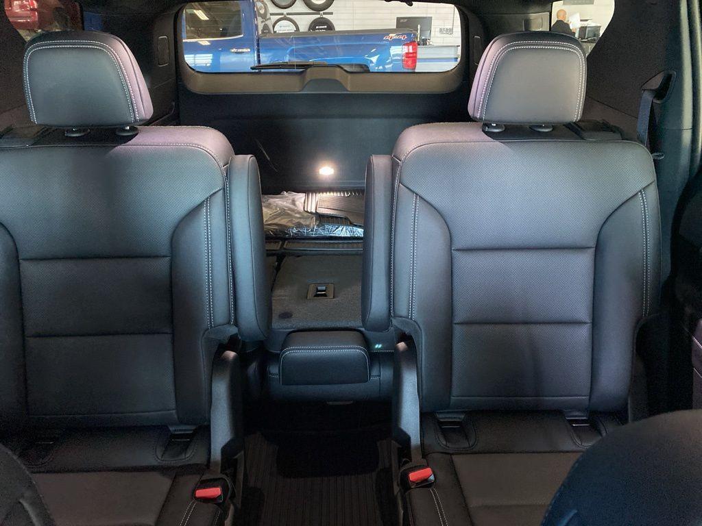 new 2026 Chevrolet Traverse car, priced at $49,571