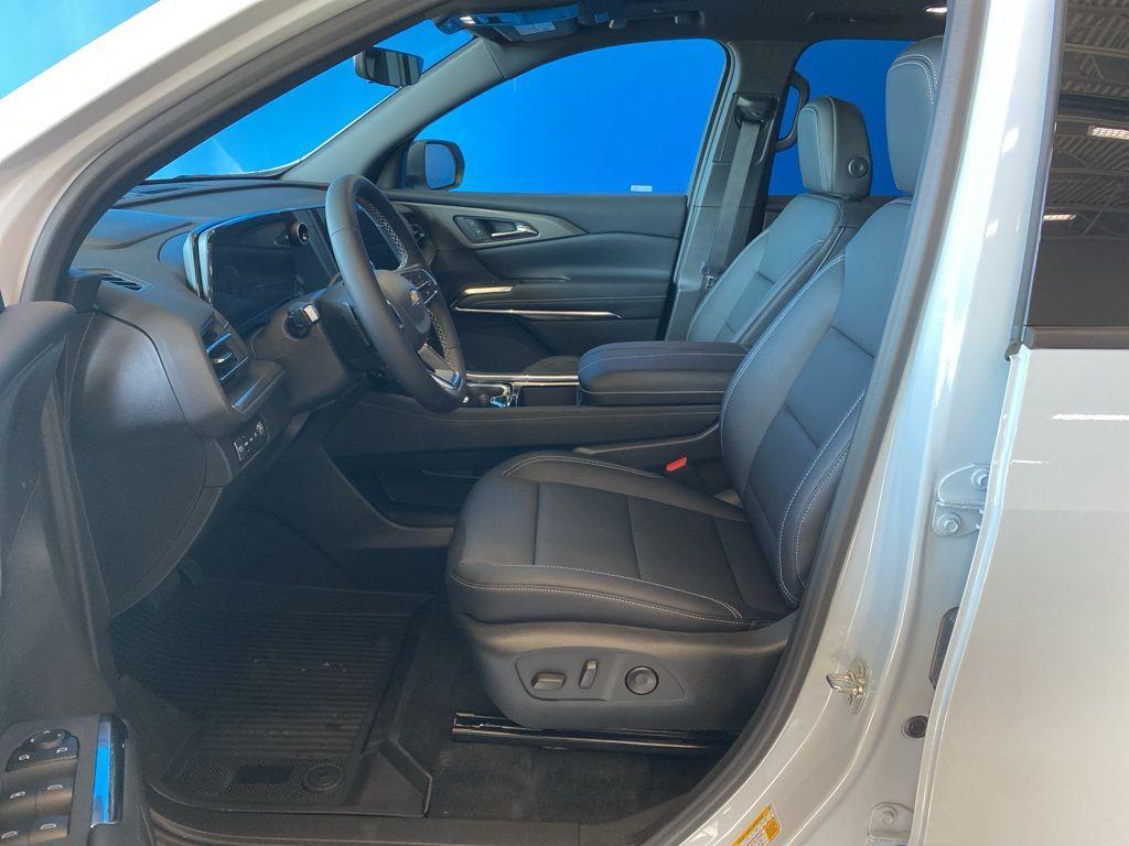 new 2026 Chevrolet Traverse car, priced at $49,571