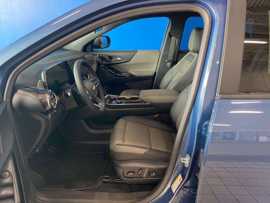 new 2026 Chevrolet Equinox car, priced at $30,967