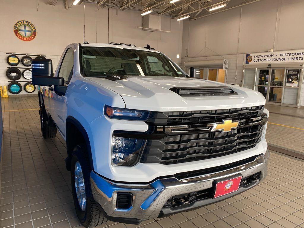 new 2025 Chevrolet Silverado 3500 car, priced at $51,275