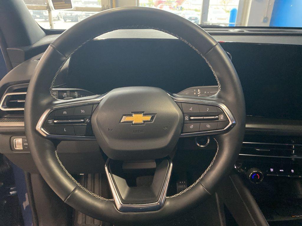 used 2025 Chevrolet Traverse car, priced at $37,994