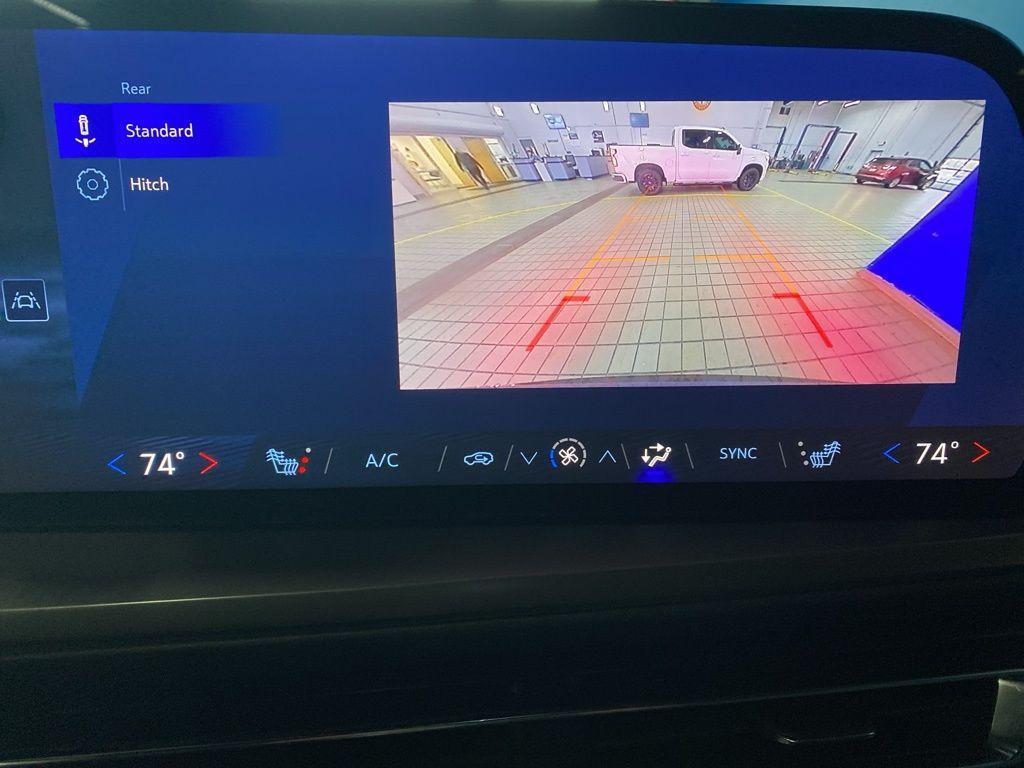 used 2025 Chevrolet Traverse car, priced at $37,994