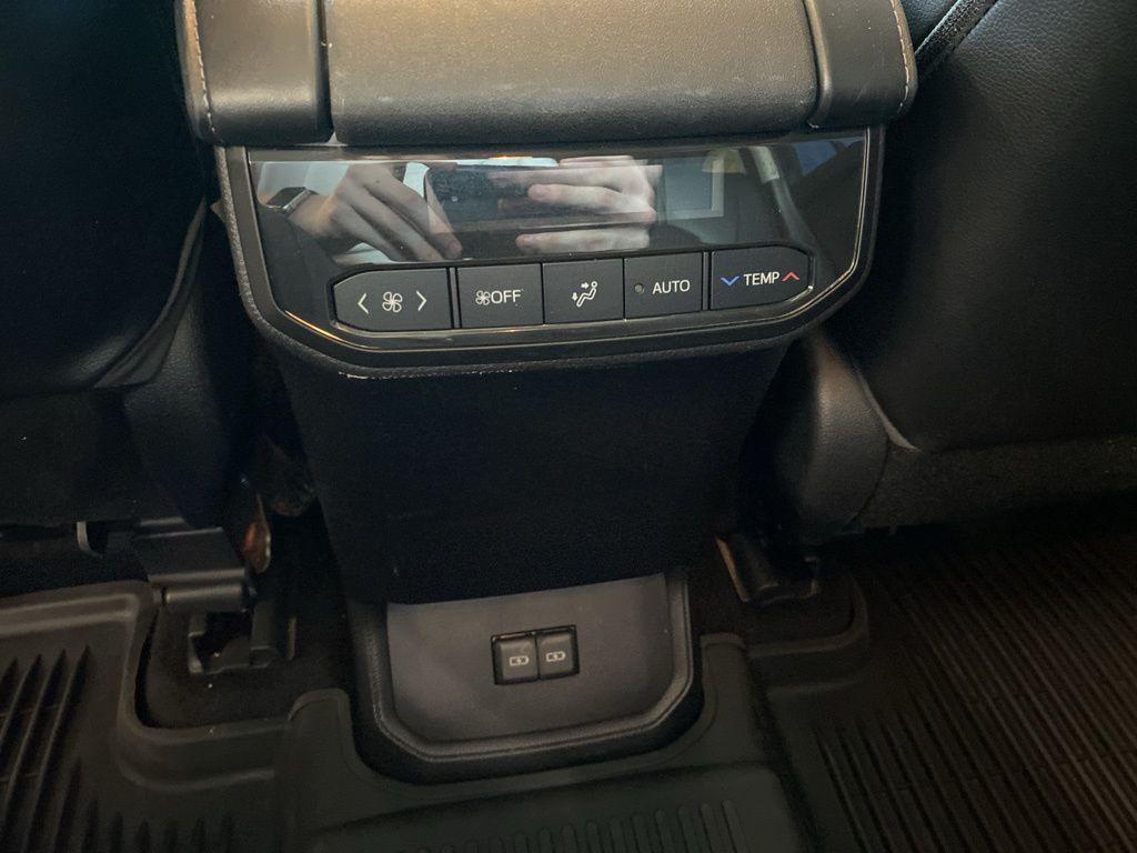 used 2022 Toyota Highlander Hybrid car, priced at $40,997