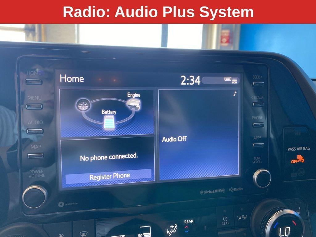 used 2022 Toyota Highlander Hybrid car, priced at $41,999