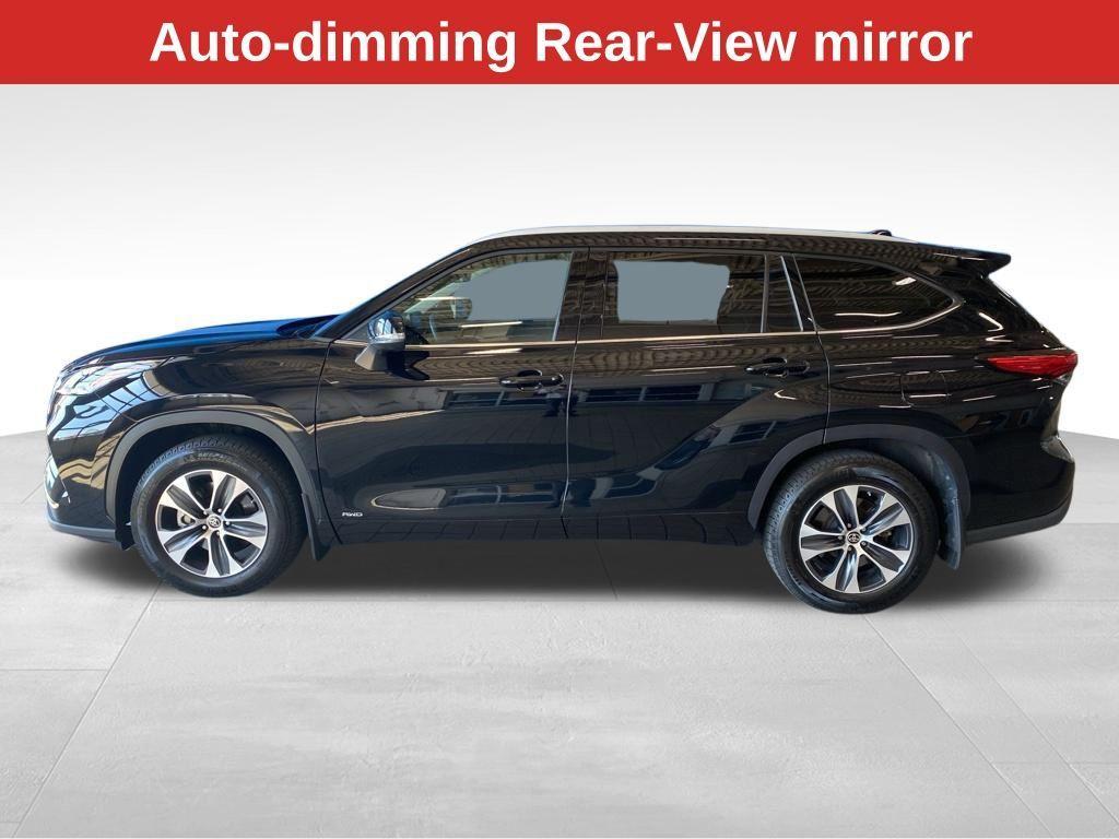 used 2022 Toyota Highlander Hybrid car, priced at $41,999