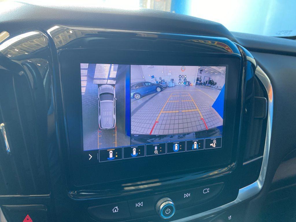 used 2021 Chevrolet Traverse car, priced at $26,994