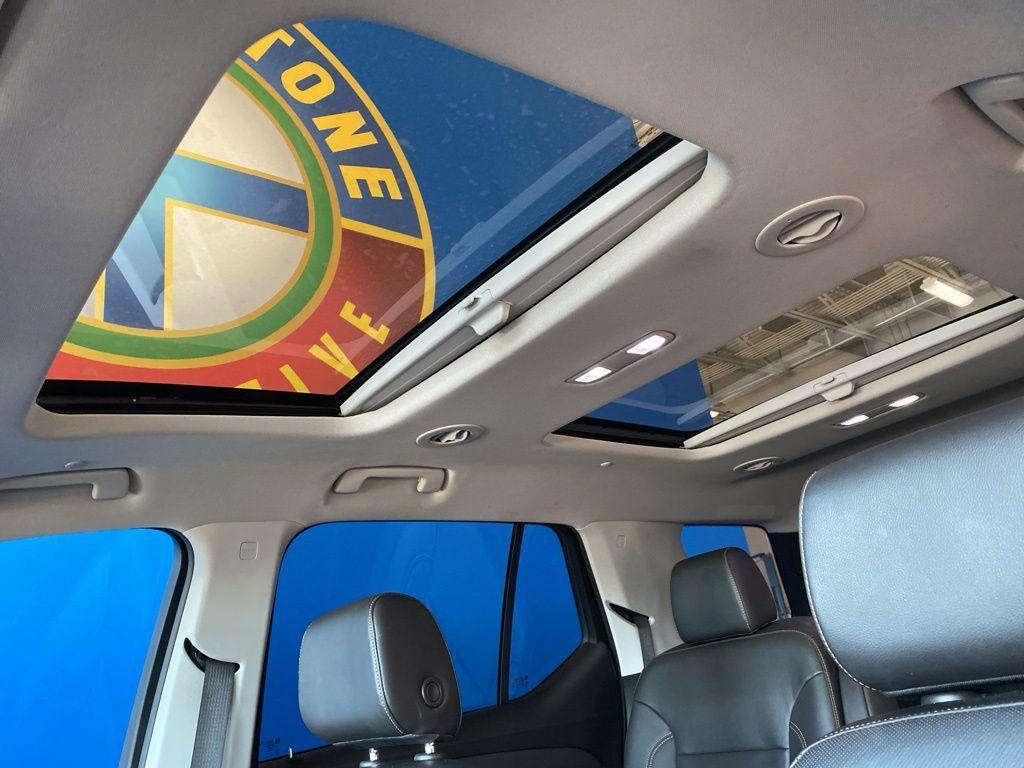 used 2021 Chevrolet Traverse car, priced at $26,994