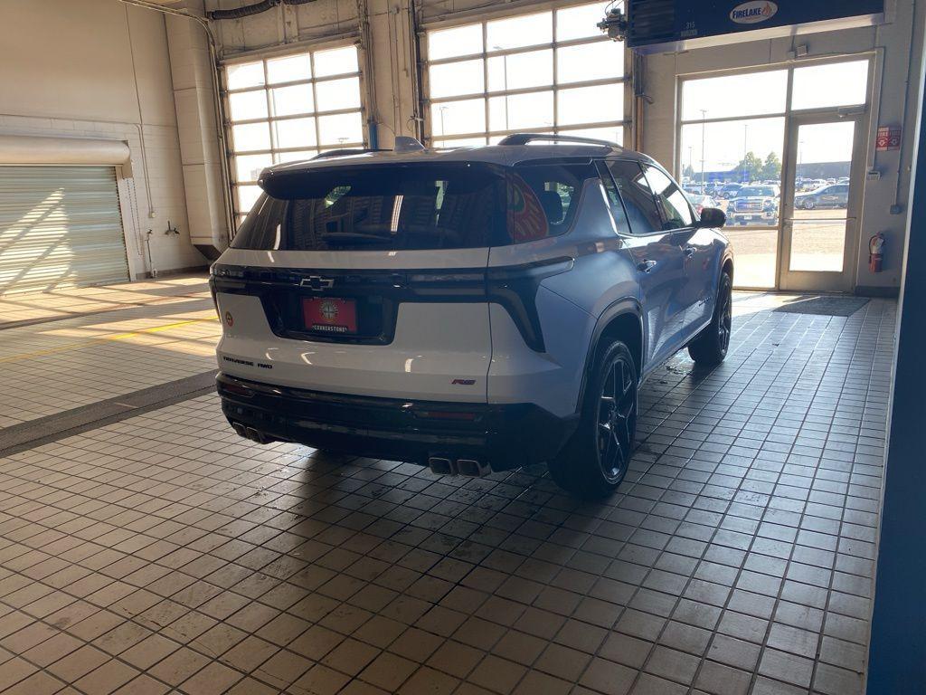 new 2026 Chevrolet Traverse car, priced at $57,577