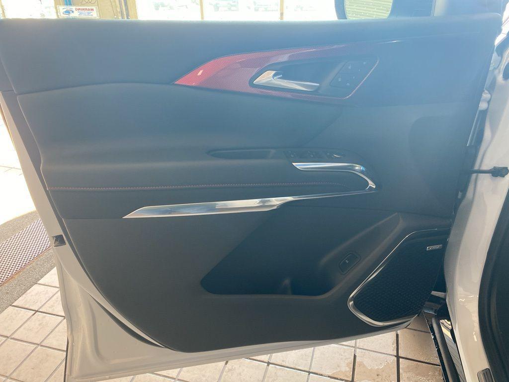 new 2026 Chevrolet Traverse car, priced at $57,577