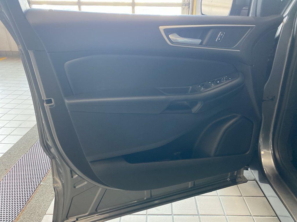 used 2024 Ford Edge car, priced at $27,479