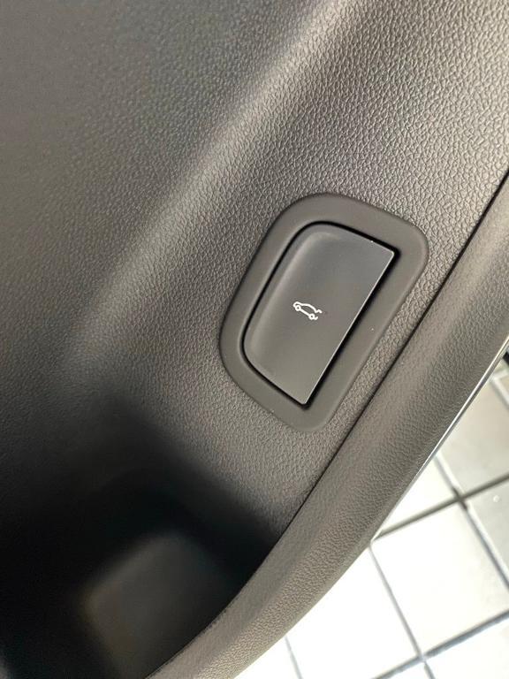 new 2025 Chevrolet Traverse car, priced at $57,239