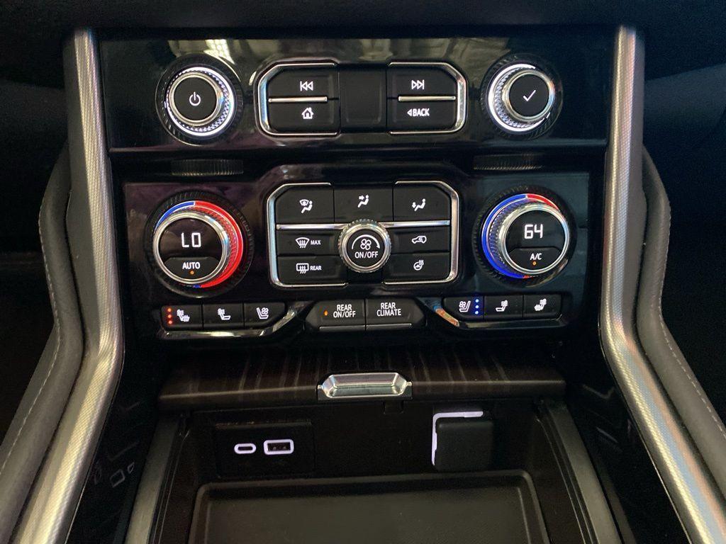 used 2024 GMC Yukon car, priced at $65,994