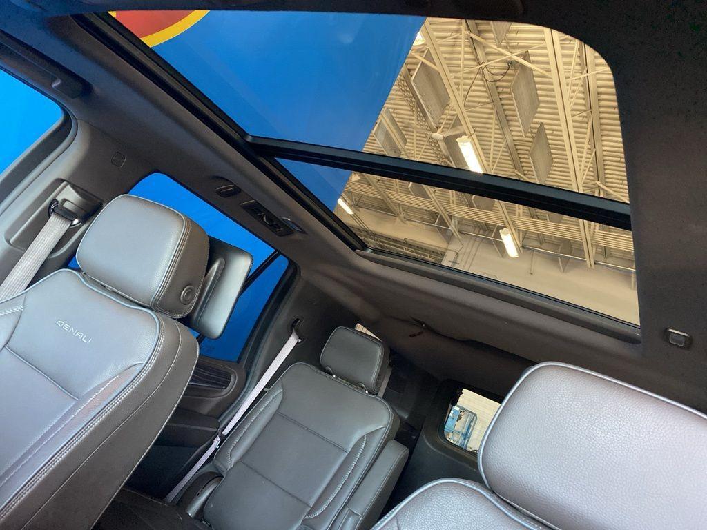 used 2024 GMC Yukon car, priced at $65,994