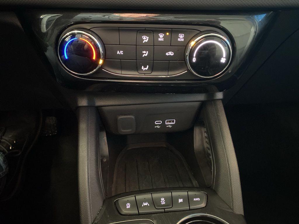 used 2025 Chevrolet TrailBlazer car, priced at $22,996