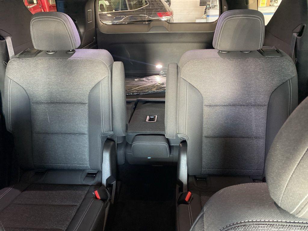 new 2026 Chevrolet Traverse car, priced at $43,854