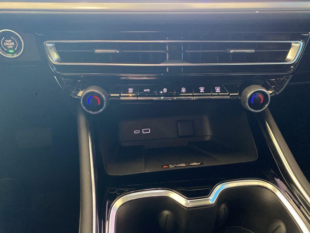 new 2026 Chevrolet Traverse car, priced at $43,854