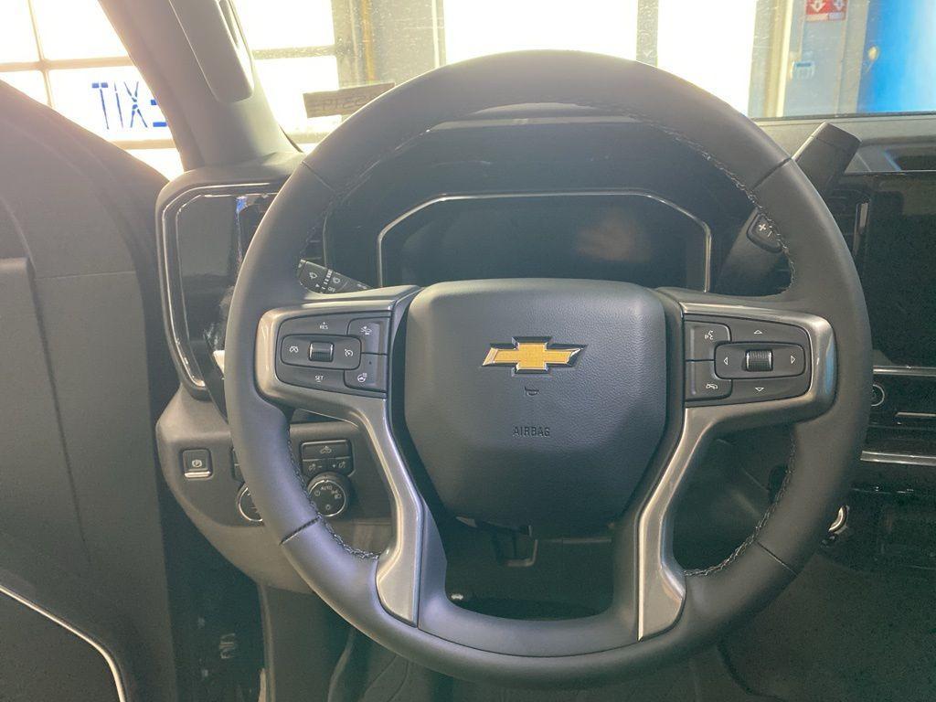 new 2025 Chevrolet Silverado 1500 car, priced at $45,560