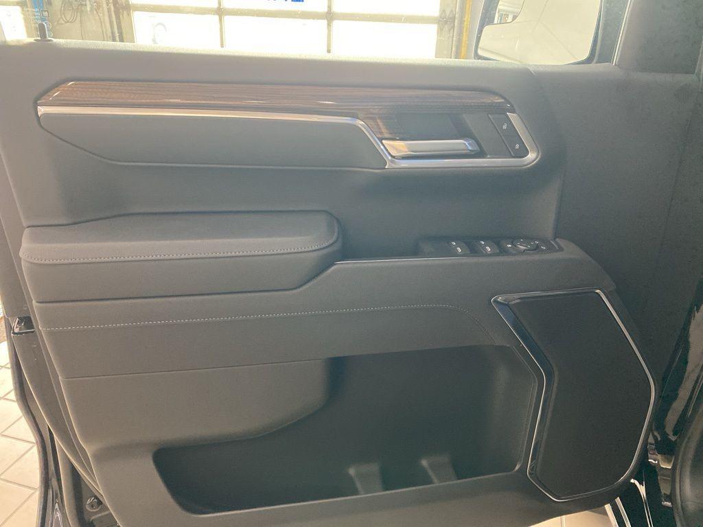 new 2025 Chevrolet Silverado 1500 car, priced at $45,560