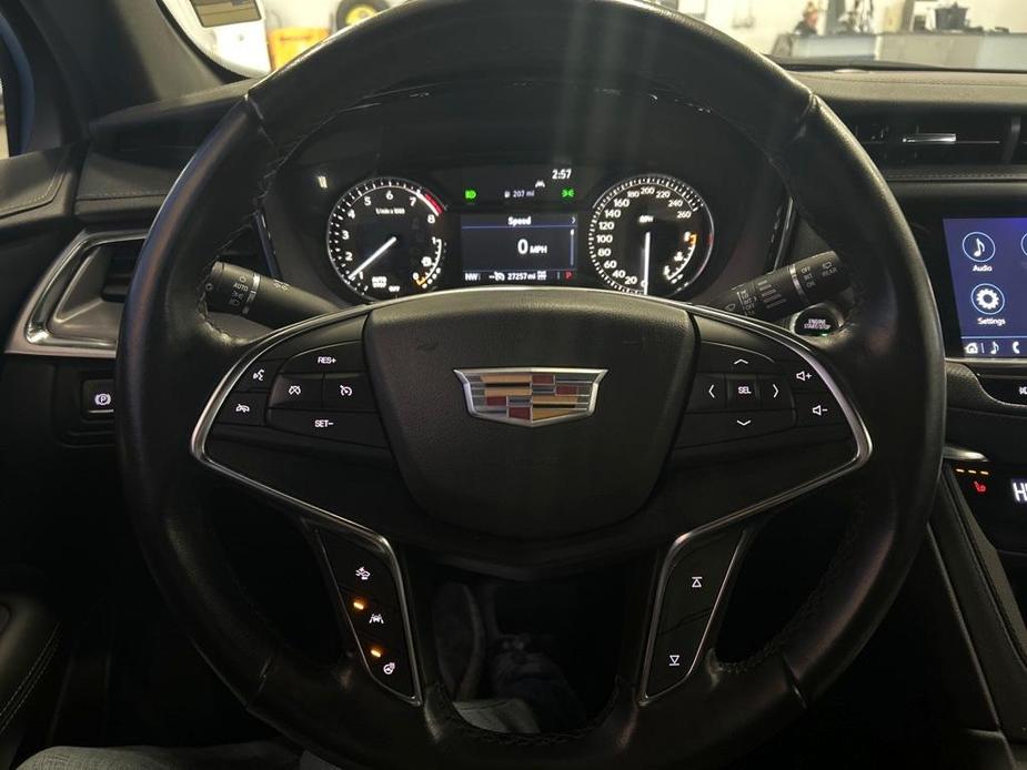 used 2022 Cadillac XT5 car, priced at $29,895