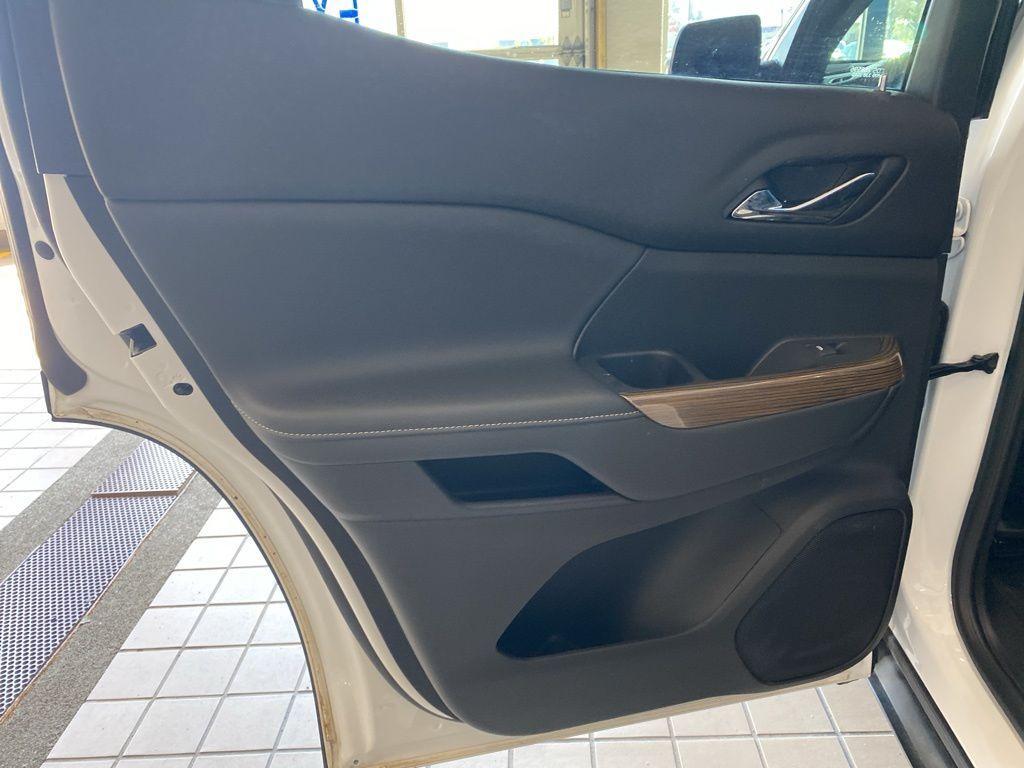 used 2023 GMC Acadia car, priced at $32,498