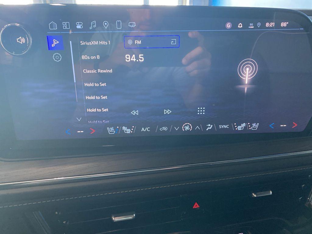 new 2025 Chevrolet Suburban car, priced at $77,719