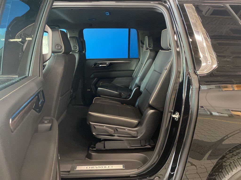 new 2025 Chevrolet Suburban car, priced at $77,719