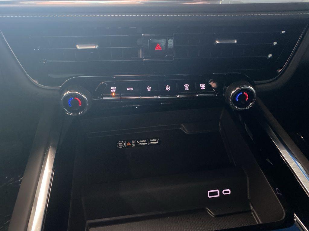 new 2025 Chevrolet Suburban car, priced at $77,719