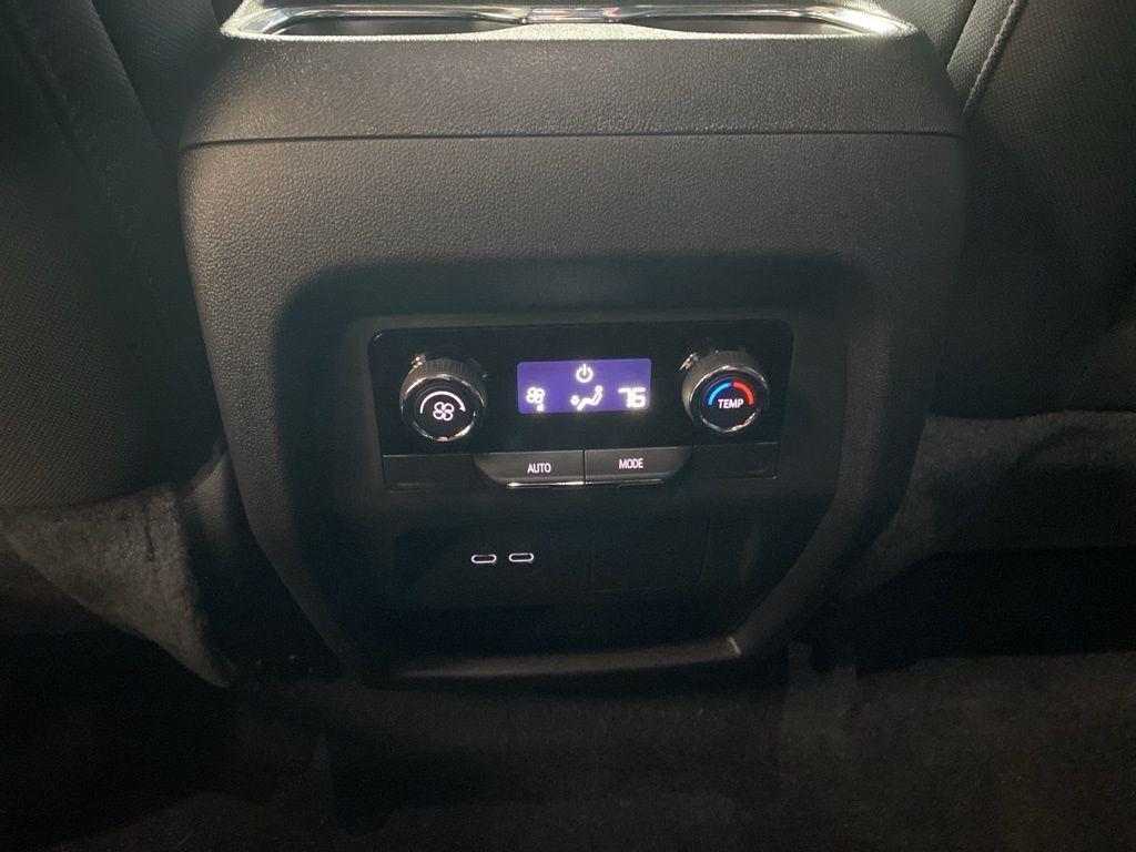 new 2026 Chevrolet Traverse car, priced at $40,667