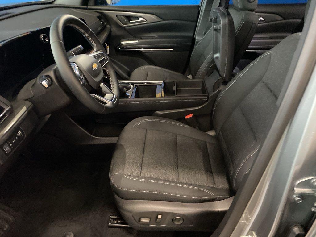 new 2026 Chevrolet Traverse car, priced at $40,667