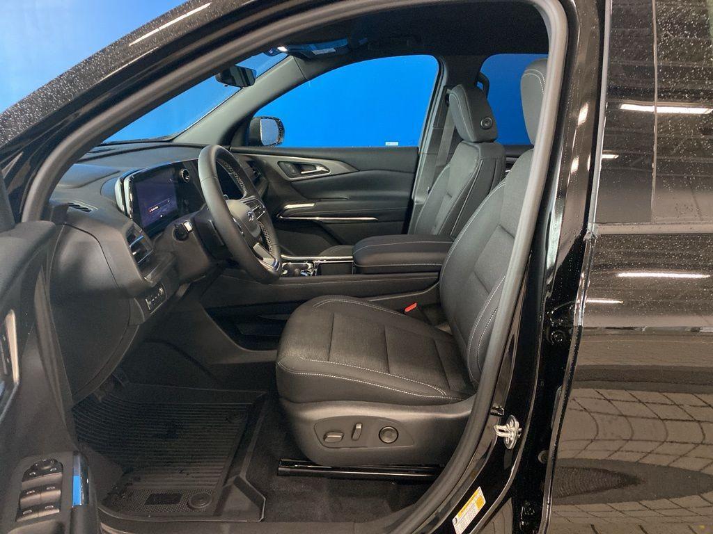new 2026 Chevrolet Traverse car, priced at $47,241