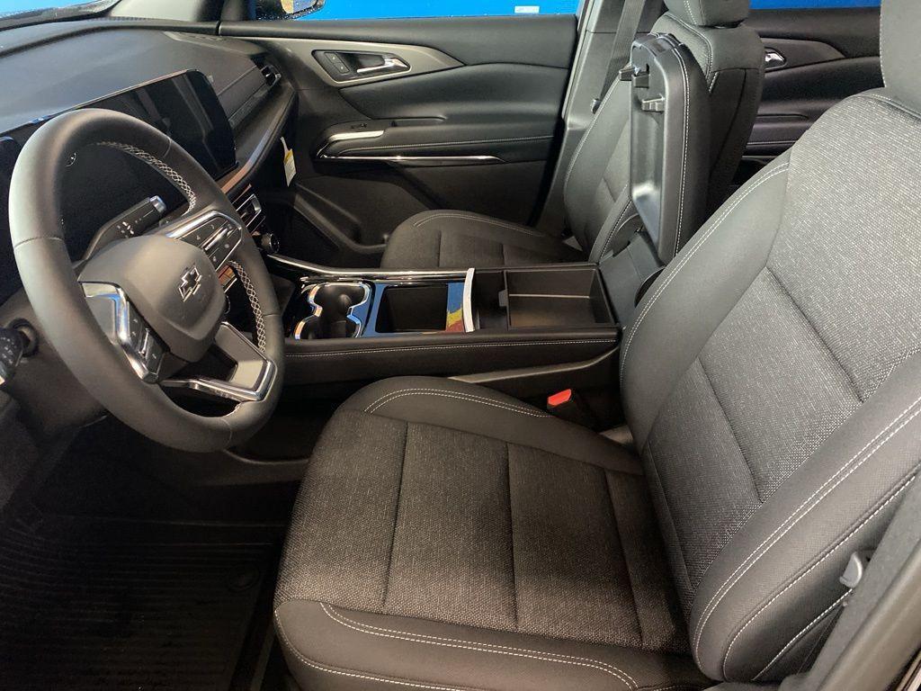 new 2026 Chevrolet Traverse car, priced at $47,241