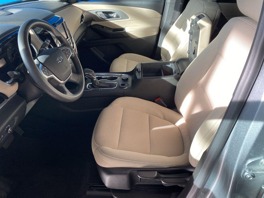 used 2023 Chevrolet Traverse car, priced at $29,999
