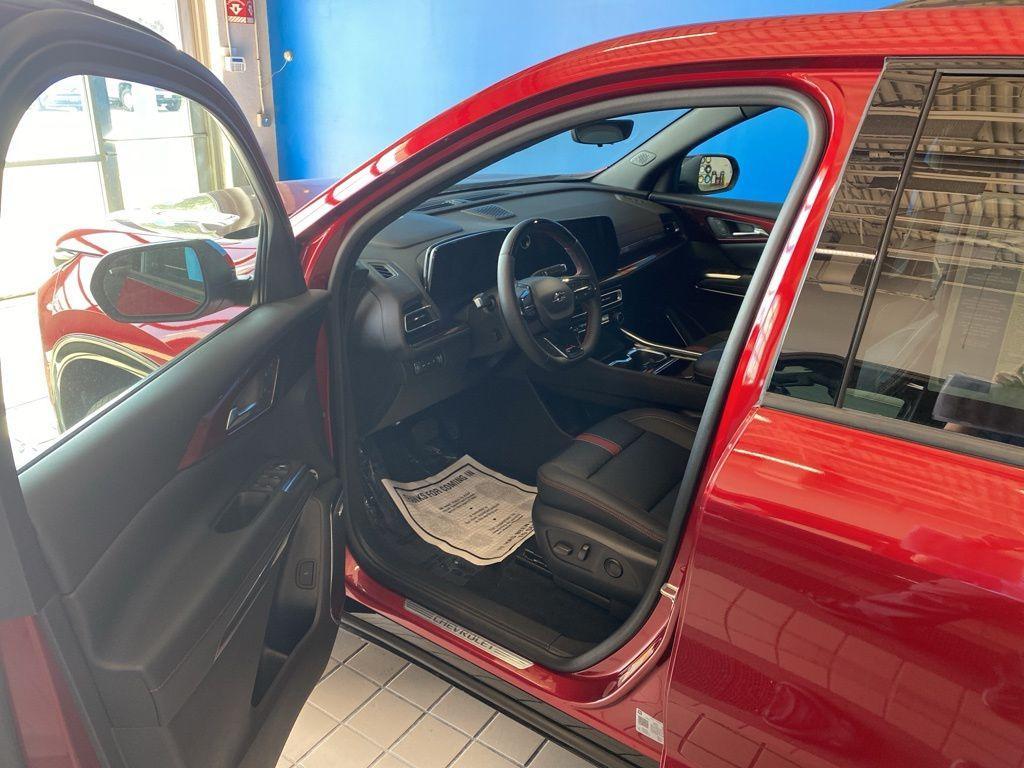 used 2024 Chevrolet Traverse car, priced at $49,874