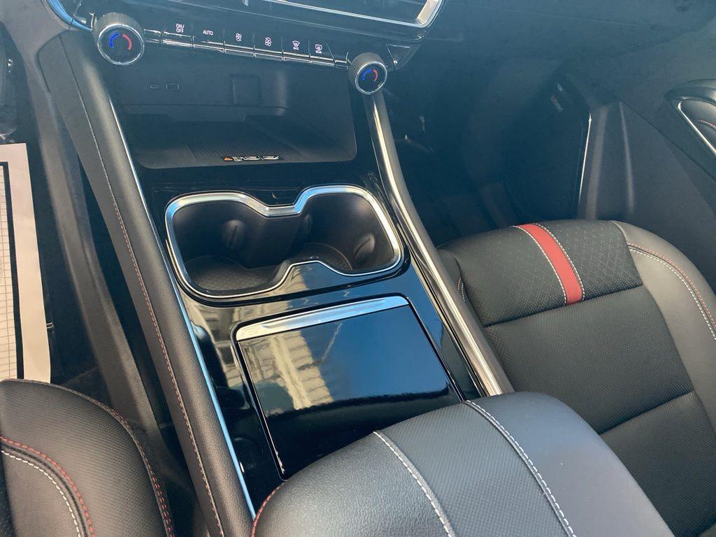 used 2024 Chevrolet Traverse car, priced at $49,874