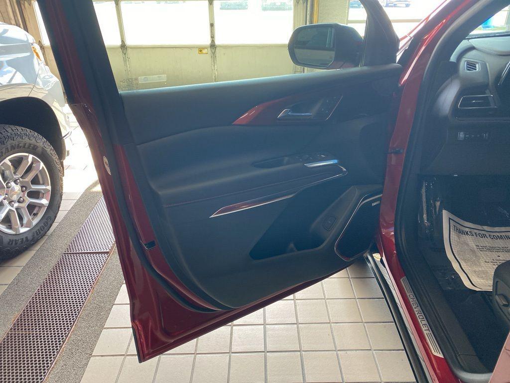 used 2024 Chevrolet Traverse car, priced at $49,874