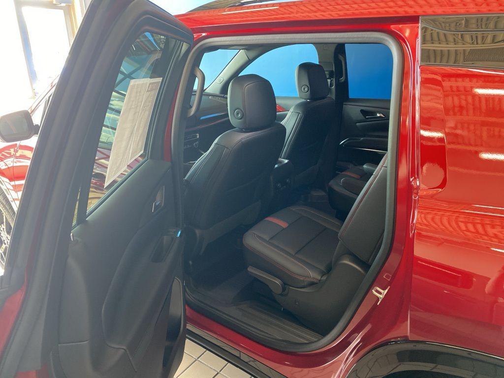 used 2024 Chevrolet Traverse car, priced at $49,874