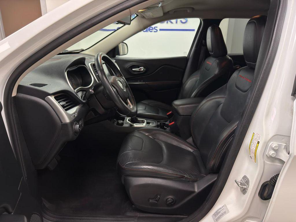 used 2016 Jeep Cherokee car, priced at $13,995