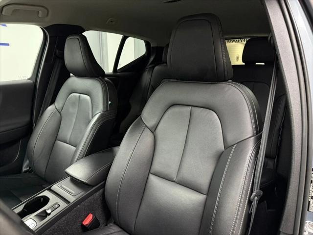 used 2021 Volvo XC40 car, priced at $18,995