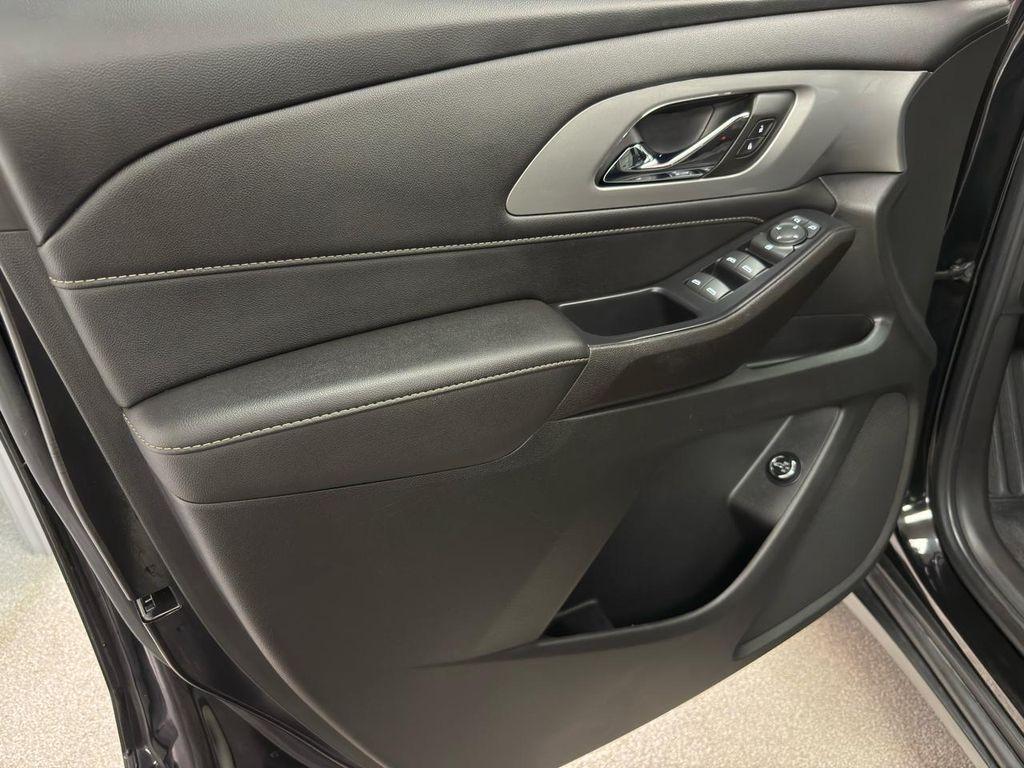 used 2022 Chevrolet Traverse car