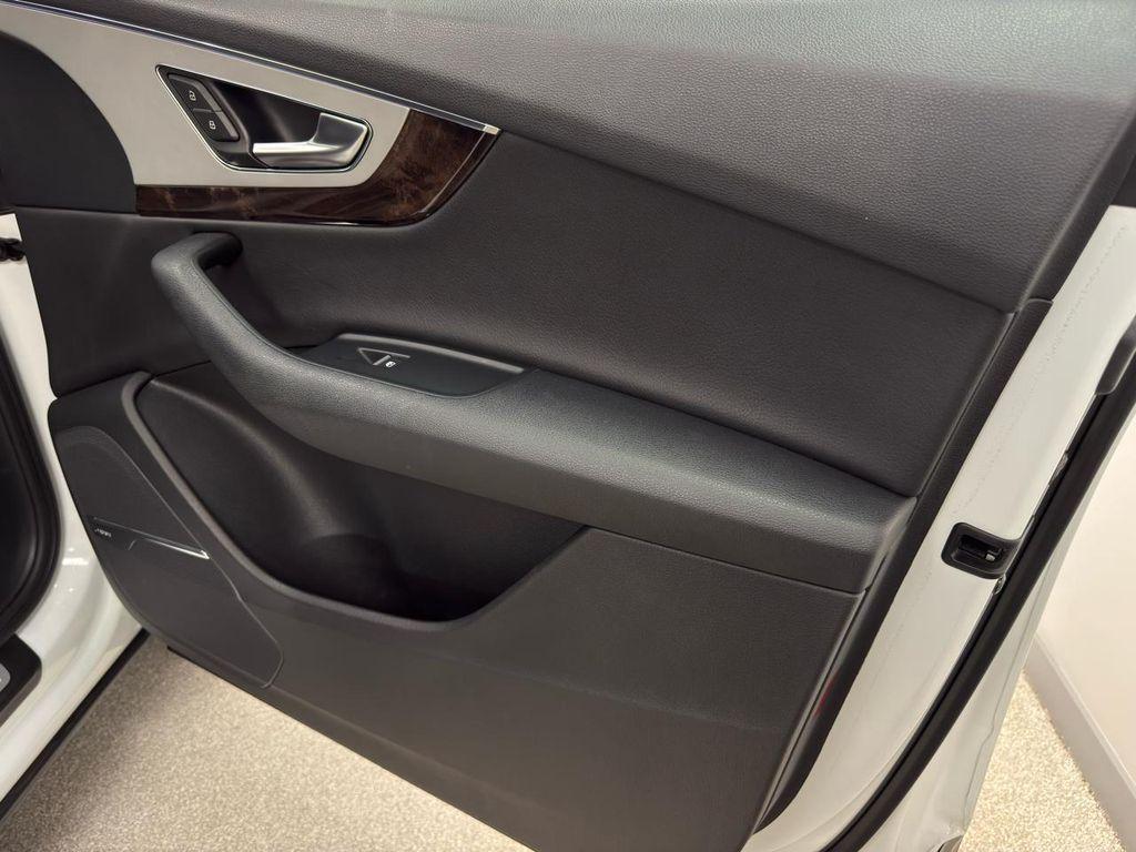 used 2019 Audi Q7 car, priced at $18,495